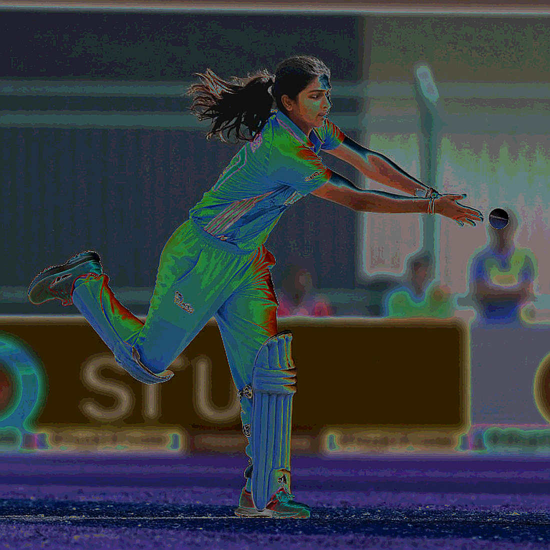 গাদ্দাফির গোলাপি রাত: পাকিস্তান-ইংল্যান্ড ওয়ানডেতে যে ম্যাচটি আসলে ক্রিকেট নিয়ে নয়
